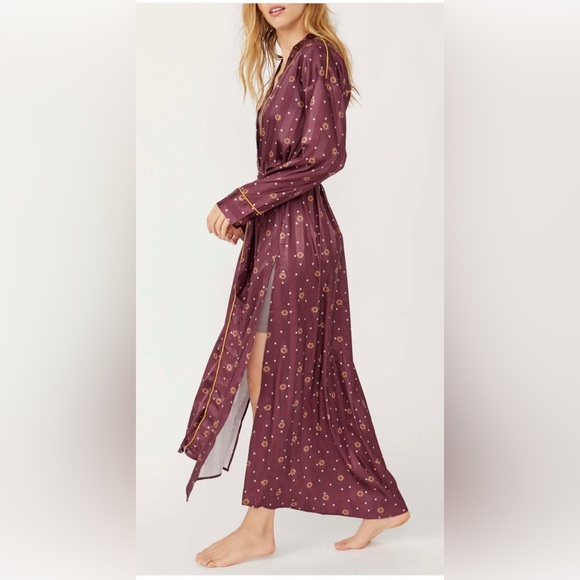 Free People Intimately Pajama Party Robe Wine Combo Long Silky Tie Sash - Picture 5 of 8
